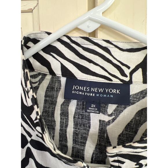 Jones New York size 2X black and white linen button down top - Picture 2 of 4